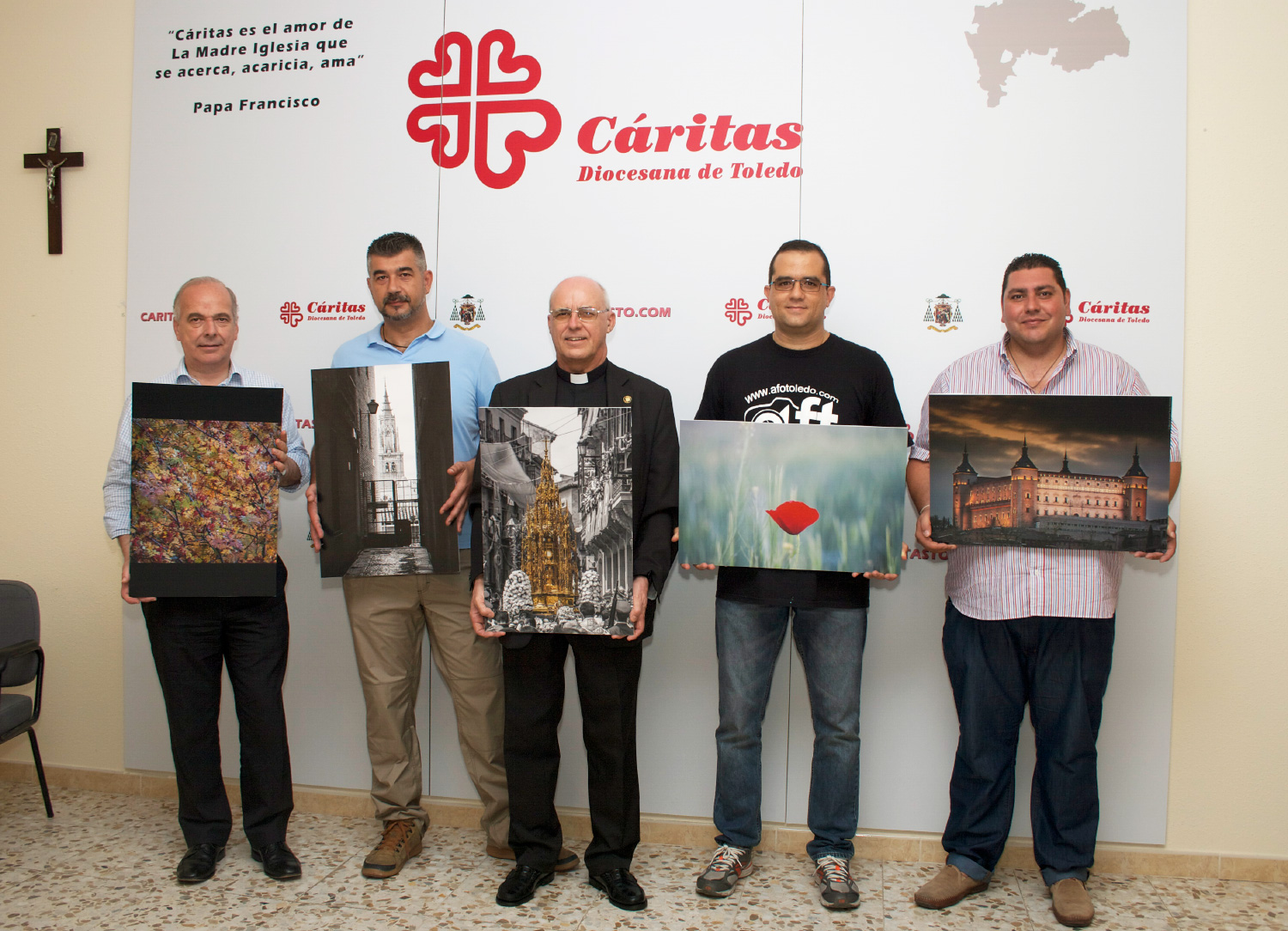 La AFT entrega a Cáritas Toledo la cantidad recaudada con la II Exposición Solidaria